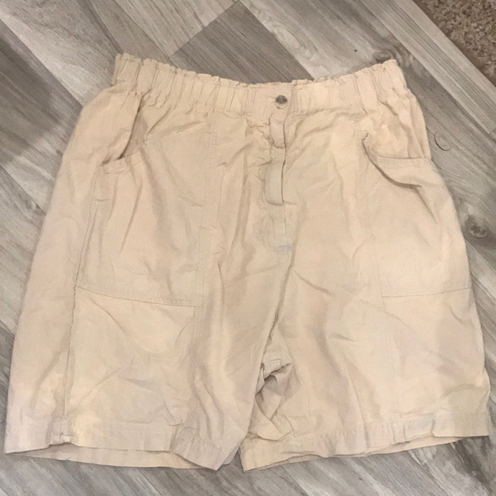 Vintage Erika tan shorts